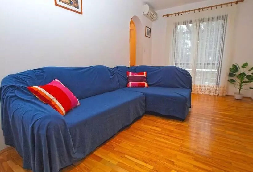 Apartments Dvorine 1210