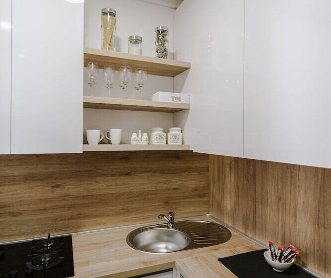 Apartment British Square With Parking