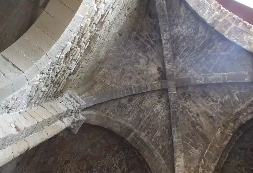 Apartments Cal Benet