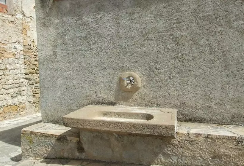 Apartments Cal Benet