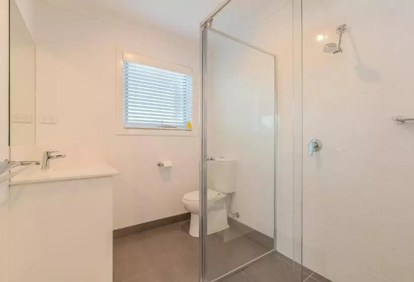7 Boardwalk Boulevard, Cowes