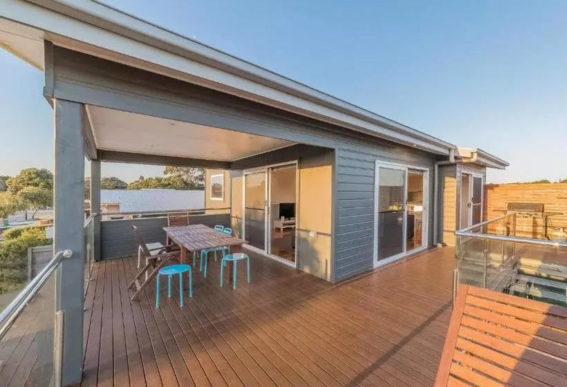7 Boardwalk Boulevard, Cowes