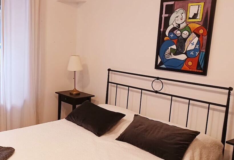 Jerry & Oli S Apartments