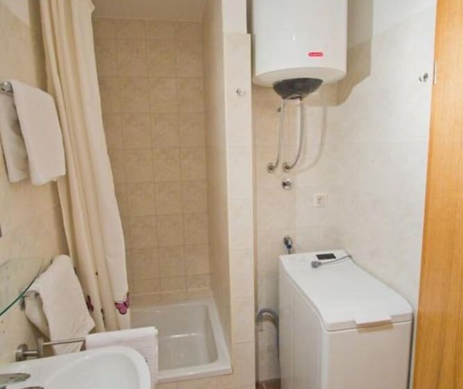 Jerry & Oli S Apartments