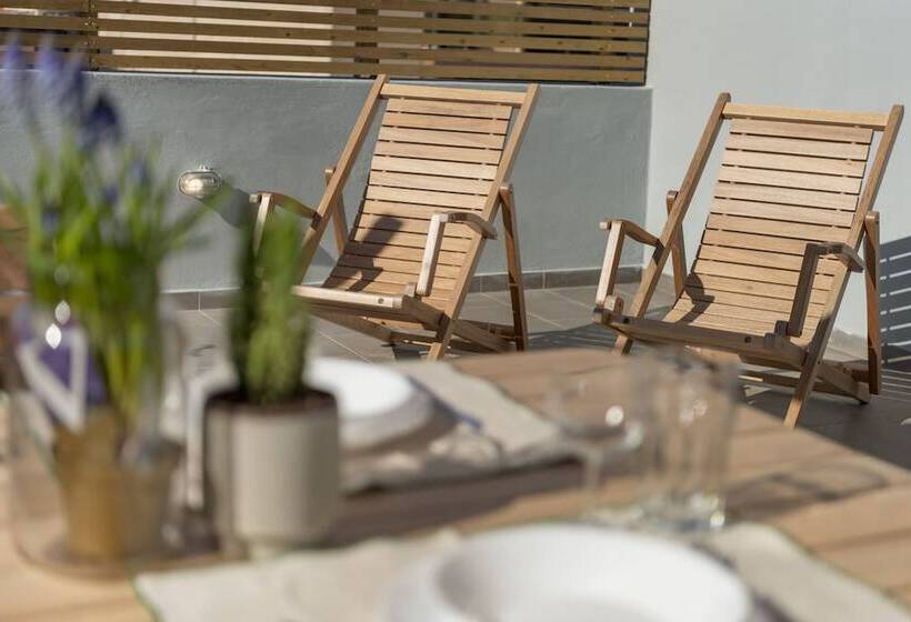 Maryflower Premium Apartments Piraeus