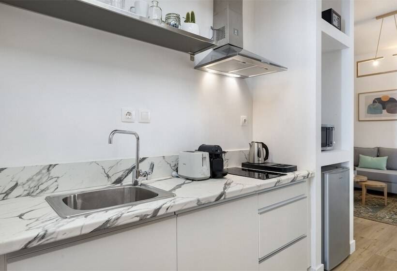 Maryflower Premium Apartments Piraeus