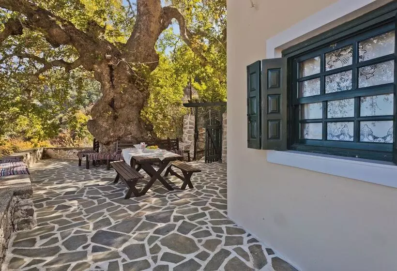 Mertonas Villa