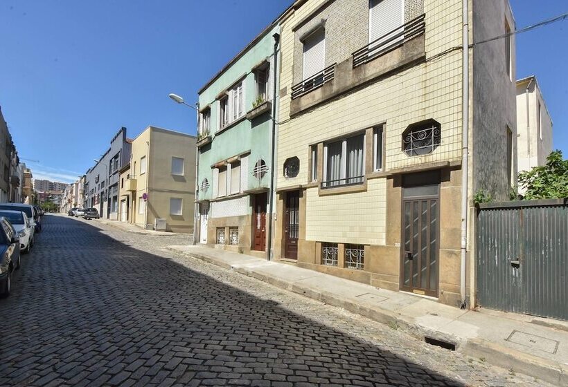 Oporto Lovely House Premium
