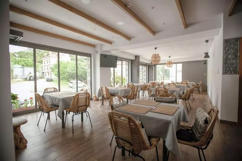 پانسیون Oikia Guesthouse