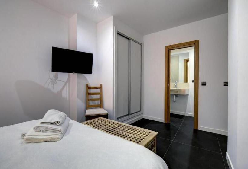 Wonderful Views In Luxury Apartment