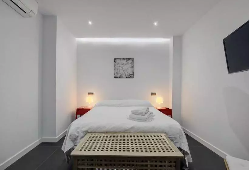 Wonderful Views In Luxury Apartment