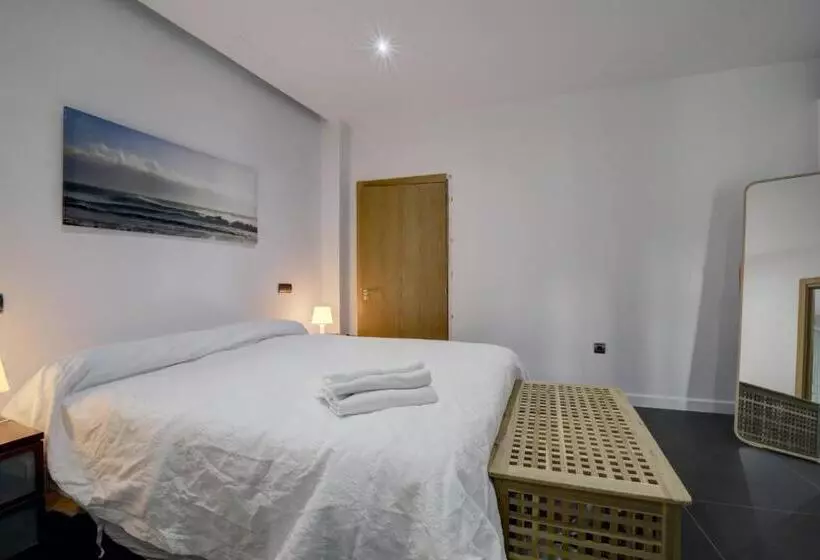 Wonderful Views In Luxury Apartment
