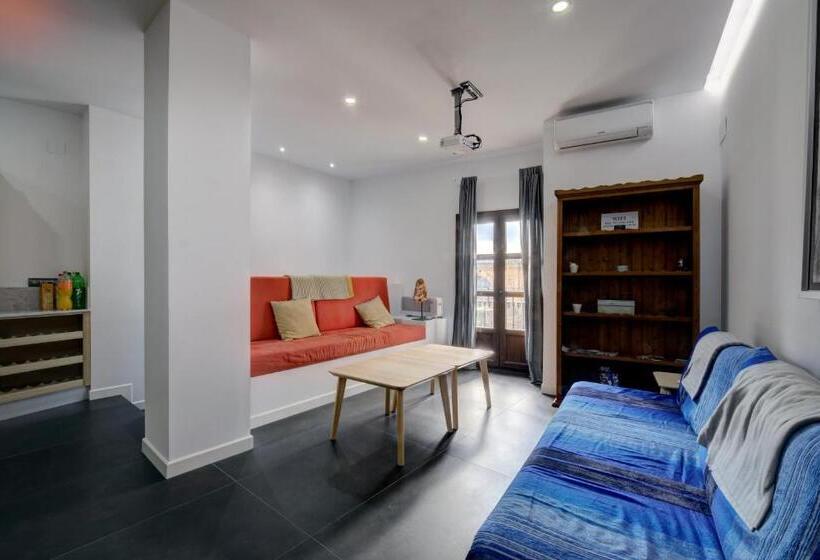 Wonderful Views In Luxury Apartment