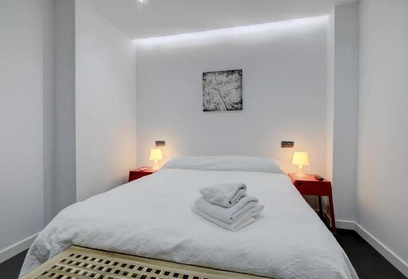 Wonderful Views In Luxury Apartment