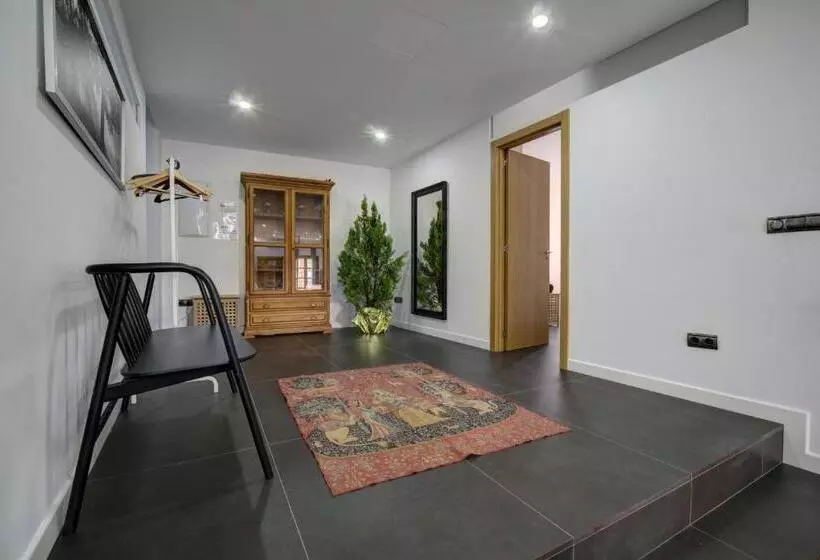 Wonderful Views In Luxury Apartment