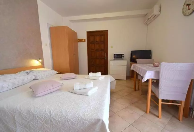 Apartments Prendivoj