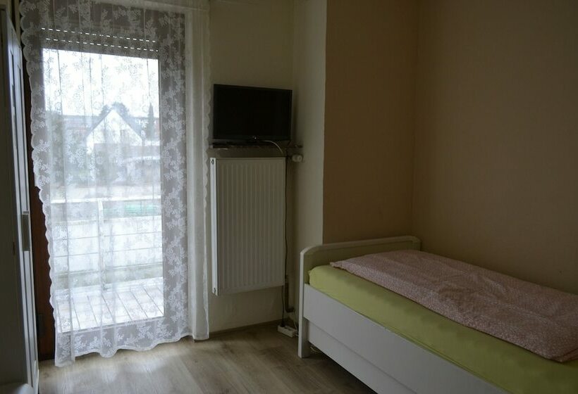 Pension Highway Bielefeld Senner Hellweg