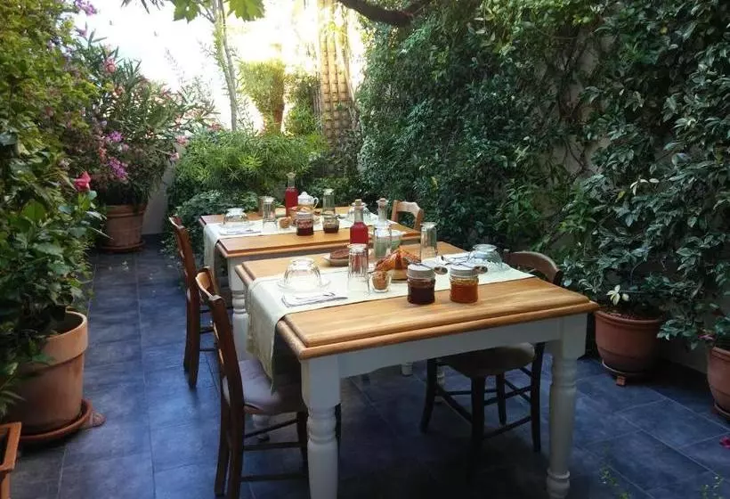 تختخواب و صبحانه Les Chambres D'hôtes De Magali