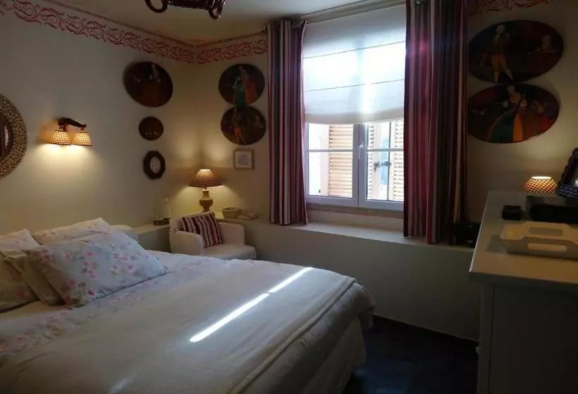 تختخواب و صبحانه Les Chambres D'hôtes De Magali