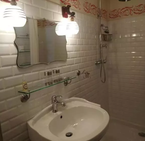 تختخواب و صبحانه Les Chambres D'hôtes De Magali