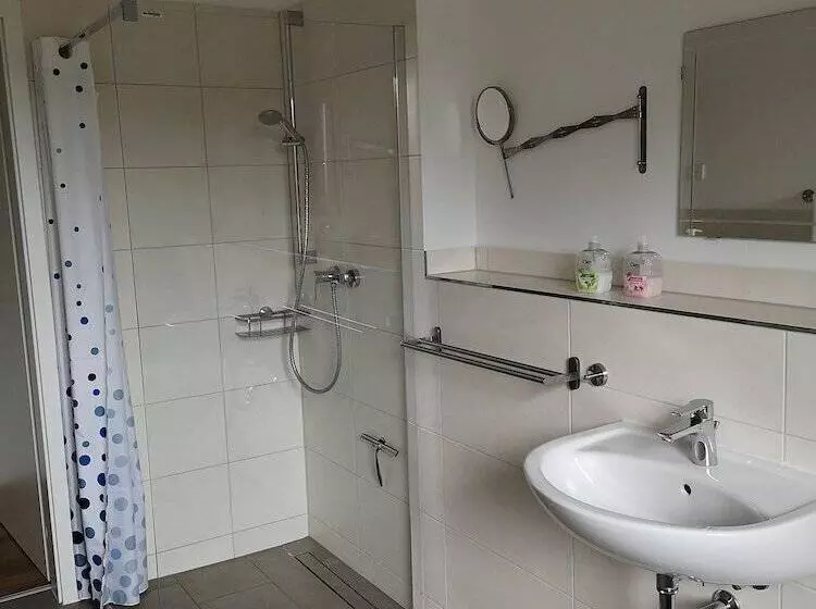 Modernes Apartmenthaus