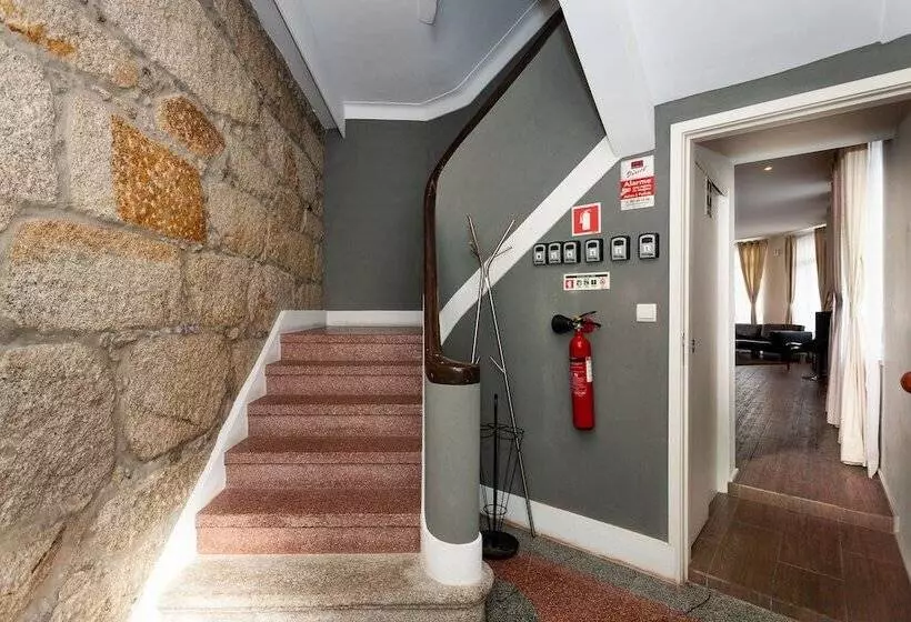 پانسیون Bcharming House