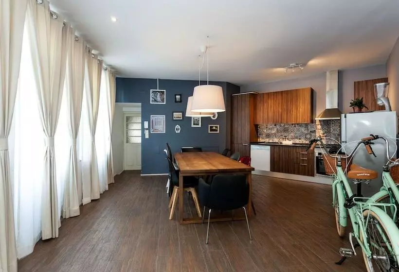 پانسیون Bcharming House