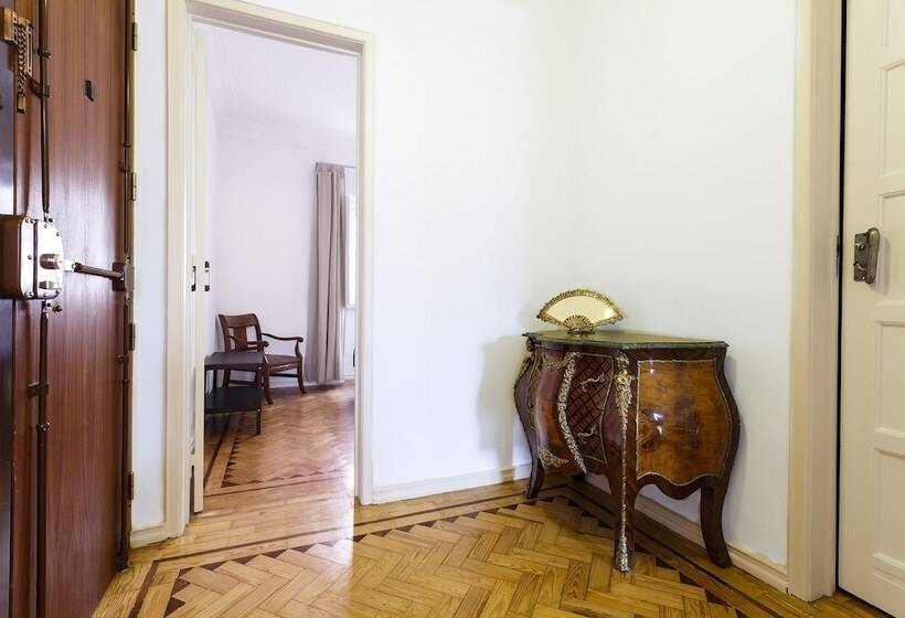 Damasceno Contemporary Apartment