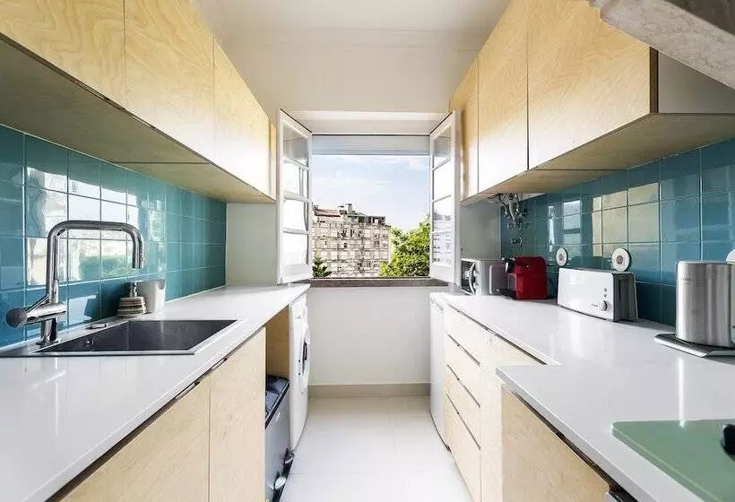 Damasceno Contemporary Apartment