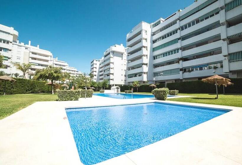 Myramar | 7 Pax | Parque De Poniente | 4724 Kpaw