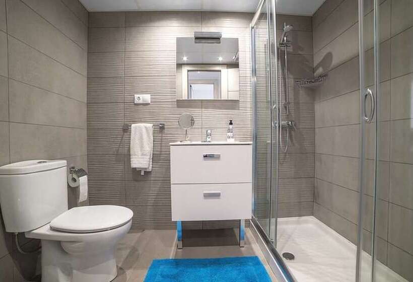 Myramar | 7 Pax | Parque De Poniente | 4724 Kpaw