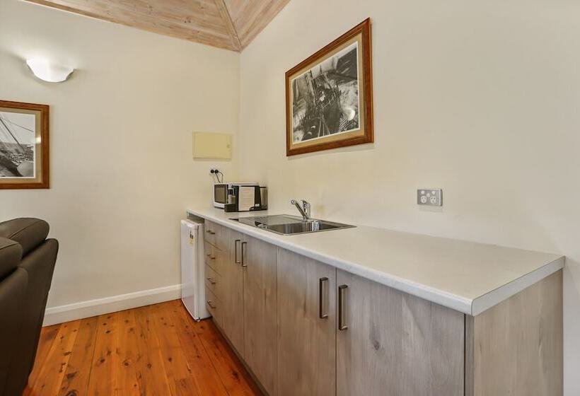 פנסיון Brokenback Views Country Estate