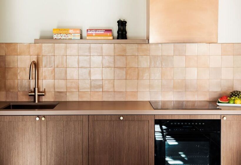 פנסיון Brokenback Views Country Estate