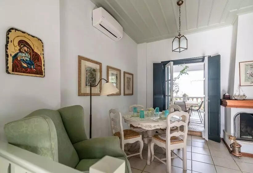 Villa Sealia Elegantseasidein Spetses