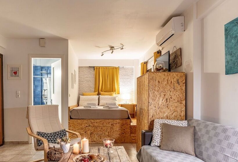 Downtown Yellow Studio   Central Secret Nest