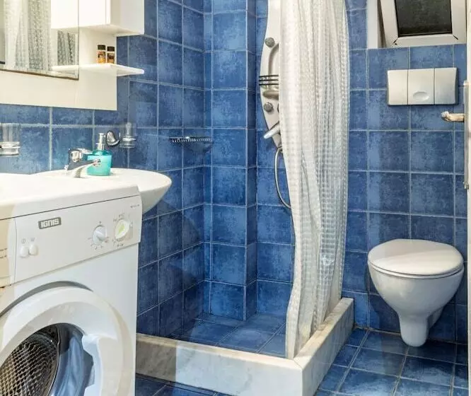 Downtown Yellow Studio   Central Secret Nest