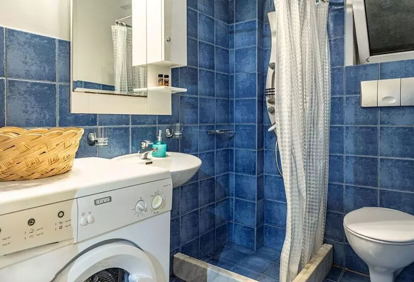 Downtown Yellow Studio   Central Secret Nest