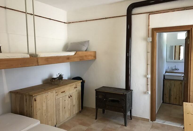 Farm House In Bio Orange Plantation