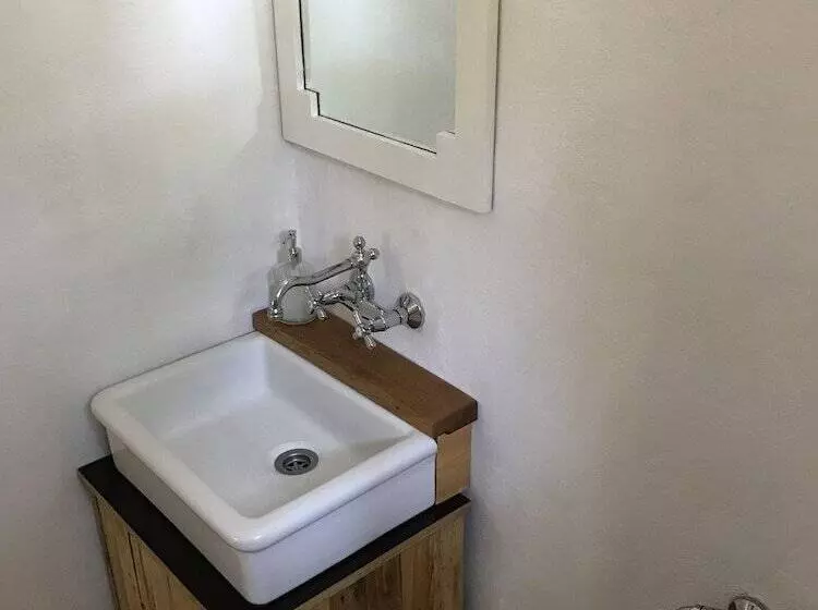 Farm House In Bio Orange Plantation