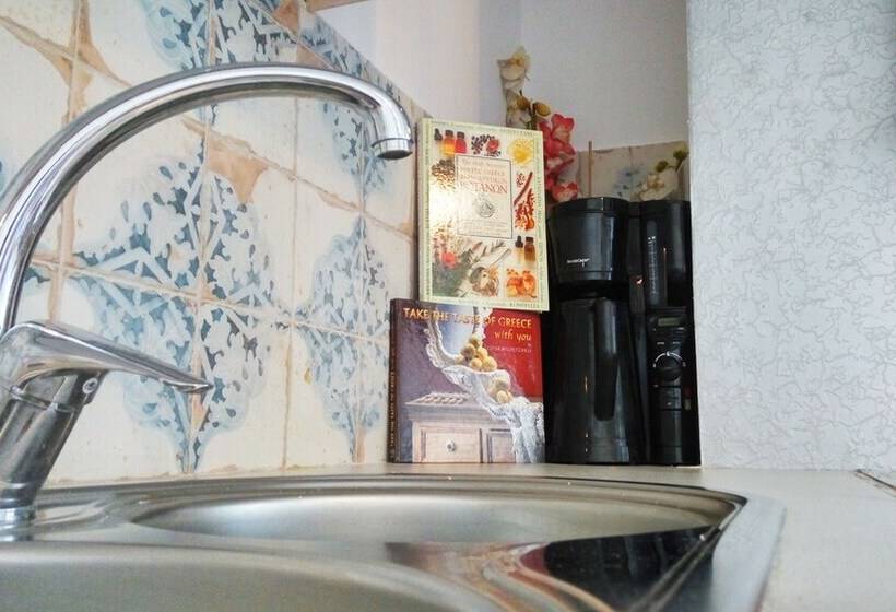 Hospitality & Traditional Food In Peloponnese