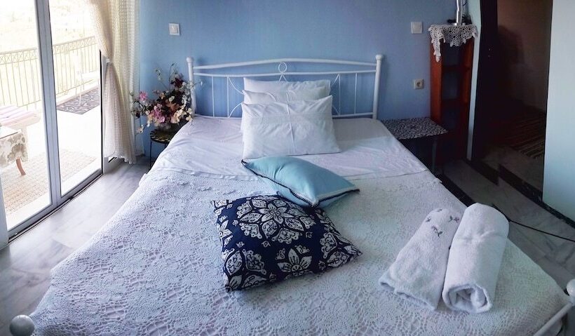 Hospitality & Traditional Food In Peloponnese