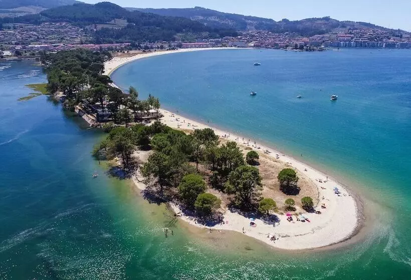 Hotelli Camping Bayona Playa