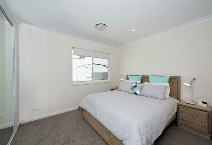 Signature House 52 Saratoga Avenue