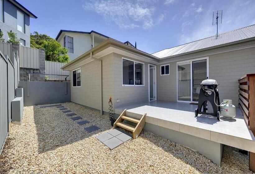 Signature House 52 Saratoga Avenue