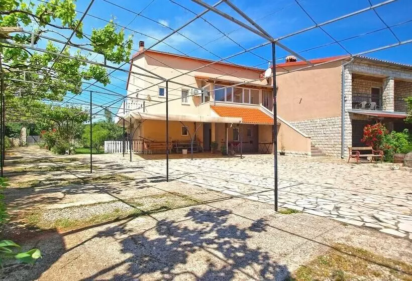 Apartment Aleksander 968