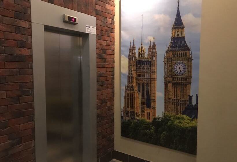 Guest House On Griboedovsky 27a Hostel