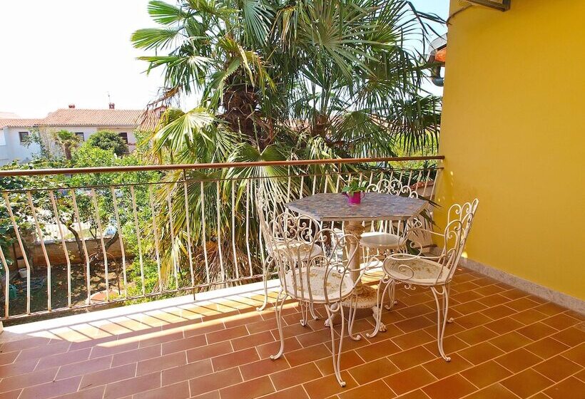 پانسیون Apartments Anna 920