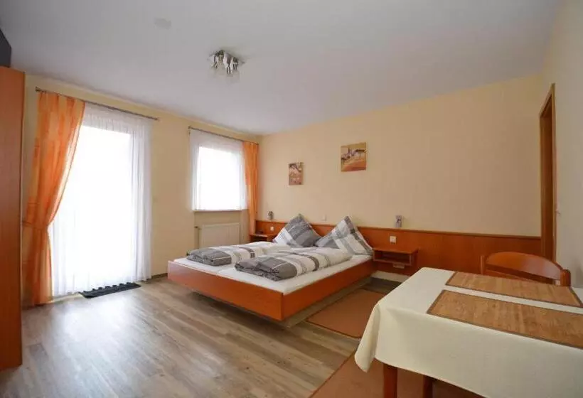 Weingutpension Günther Scholtes