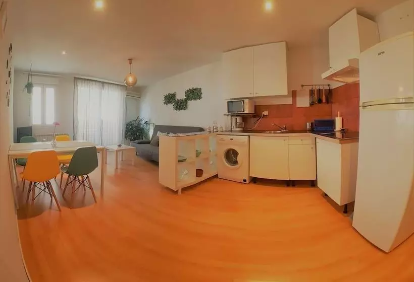 Apartamentos Turã­sticos La Golondrina