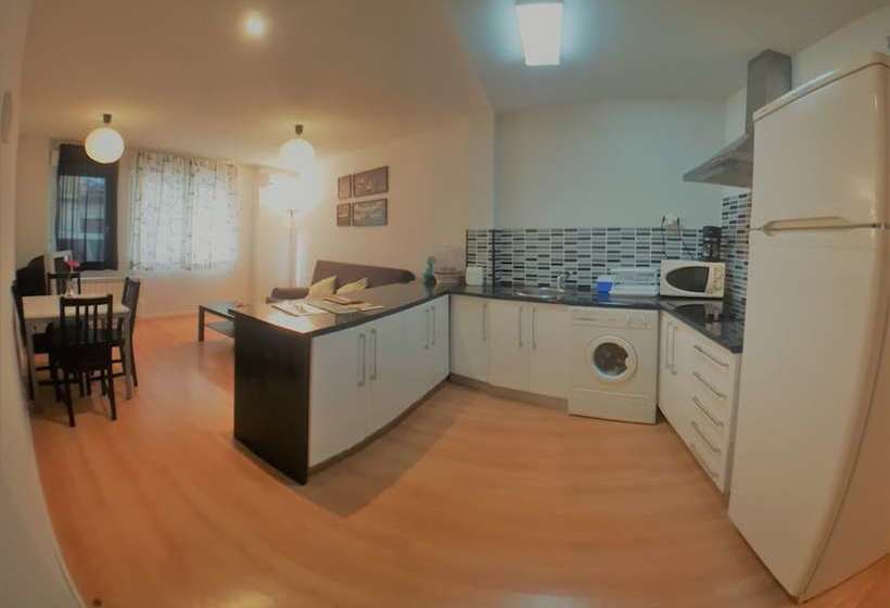 Apartamentos Turã­sticos La Golondrina